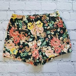 MINE Floral High Waisted Juniors Shorts Sz Small